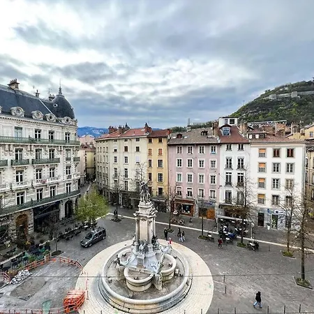 Hyper-centre De Grenoble, Ambiance Tropicale, Wifi Fibre
