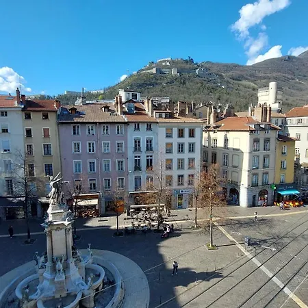 Hyper-centre De Grenoble, Ambiance Tropicale, Wifi Fibre *